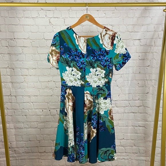 Anthropologie - Paeonia Dress - Floral Fit & Flare - Picture 4 of 5